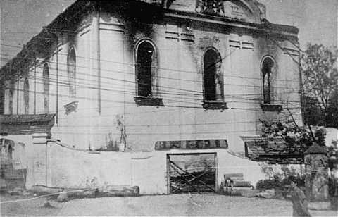 View of a destroyed synagogue in Krzemieniec